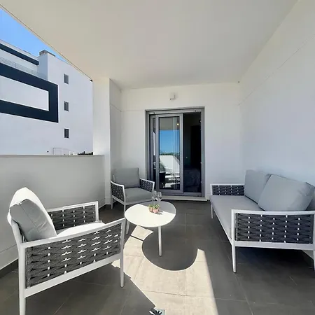Modern 3-bedroom In Habitat Valle Lejlighed